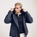 Herren britischer Stil Kapuzenjacke mit Taschen, lässige Herbst Oberbekleidung in dunklem Blau. - S / Oberteile / Marineblau