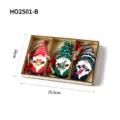 Set mit drei handbemalten Weihnachtsgnomen aus Holz mit roten Perlen und Juteschnur - Wichtel Anhänger B (HO2501-B) / 3er Set