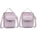 Vista frontal de dos bolsos mensajeros modernos de color lavanda uno al lado del otro - Sin Hebilla (J658-1) / Violeta Claro