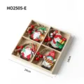 Vierteiliges Set aus hölzernen Weihnachts-Wichtel-Anhängern in einer 14x14cm Geschenkbox - Set 10 / 4-teiliges Set