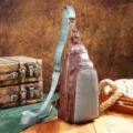 Borsa a tracolla stile Western vintage con motivo floreale blu su pelle marrone - Blu Intagliato