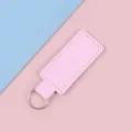 Minimalistischer rechteckiger rosa PU-Leder-Schlüsselanhänger mit robustem Silberring - Zartrosa