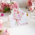 Elegante biglietto d'auguri con bouquet di tulipani dipinto a mano e testo Good Luck - Tulipano Rosa (Buona Fortuna)