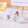 Linda tarjeta de felicitación azul con Caperucita Roja y oso para mensajes de cumpleaños - Expresión Feliz