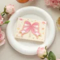 Linda tarjeta de cumpleaños desplegable 3D con gran lazo rosa y varios iconos - Lazo