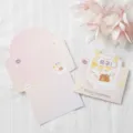 Linda tarjeta de felicitación con sobre de conejo en degradado rosa y dibujos animados - Juego Feliz (1561)