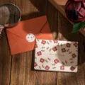 Carte de vœux florale rétro avec dorure Sweet Day et enveloppe orange - Sweet Day (Enveloppe Orange) / Carte de vœux + Enveloppe + Autocollant de scellement