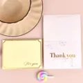 Vista detallada de tarjetas de agradecimiento y felicitación con lámina dorada - Estilo Gracias / Sobre Estampado en Oro + Bolsa OPP