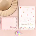 Vista detallada de elegantes tarjetas de felicitación con estampado dorado y flores - Amor Y Ternura / Sobre Estampado en Oro + Bolsa OPP
