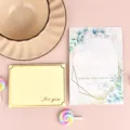 Tarjetas de felicitación elegantes con estampado dorado y diseño floral - Gentil Y Calmado / Sobre Estampado en Oro + Bolsa OPP