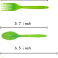 Dimensions des fourchettes et cuillères en plastique vert pour vaisselle de fête militaire - Couteaux (16 Pièces/Paquet)