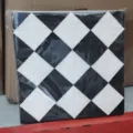 Fournitures de fête thème course serviettes en papier à carreaux noirs et blancs - Serviettes en papier (paquet de 20)