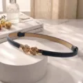 Cintura sottile retrò con fibbia a rosa da donna, cinturino in pelle blu scuro regolabile. - Blu Notte