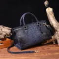 Elegante bolso de mano vintage azul oscuro con patrón de cocodrilo y correa ajustable - Estilo de Textura en Relieve (MG2228) / Azul marino