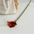 Flor artificial de lirio cala de PU marrón con tallo largo para decoración de mesa - Marrón