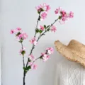 Mooie lange tak kunstmatige kersenbloesem in roze voor huis- of bruiloftdecoratie - 4 Vorken Begonia Kersenbloesem / Roze