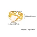 Detailansicht eines minimalistischen goldenen Perlenrings mit Größenangaben - Geometrischer Perlenstil (CXR00698-1)