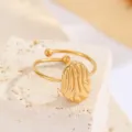 Detailansicht eines 18k vergoldeten offenen Rings mit organischem, gewelltem ovalem Design - Ripple Ovaler Stil (CXR946-C)