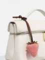 Grande ciondolo borsa fragola in resina 3D, simpatico portachiavi per borse donna moda. - Rosa