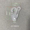 Technische Detailaufnahme eines transparenten Kunststoffhakens mit mm-Maßangaben - Stil CY00013 / 500g-1000g Packung / Weiß/Schwarz/Transluzent