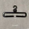 Gruccia per sciarpe in plastica nera liscia con dimensioni per l'armadio ordinato - Gancio Antiscivolo Rimovibile (CY03074)