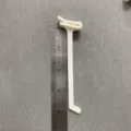 Flacher Display-Haken aus weißem ABS-Kunststoff für Snacks neben Edelstahl-Lineal - 4-Zoll