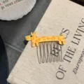 Cute giraffe-shaped acetate hair comb for styling side fringe and fixing stray hair neatly - Yellow Leopard