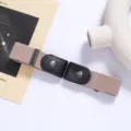 Elastic buckle-free waist belt detail view, seamless design for adjustable jeans fit. - Beige