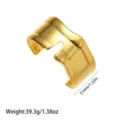 Vista detallada de un brazalete ancho chapado en oro de 18K con peso y dimensiones - Brazalete abierto hidráulico ancho (YY298) / Dorado