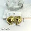 Gold stainless steel ribbed heart earrings with 3cm x 2.6cm size and weight details - Three-Dimensional Striped Full Heart (ES813)