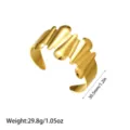 Brazalete de acero inoxidable dorado con ondas irregulares, detalles de 30,5 mm de ancho. - Estilo de Goteo Vertical (YY242)