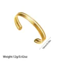 Detalle de brazalete de acero de titanio chapado en oro con 10 mm de ancho y peso dado - Brazalete Abierto Combinado de Espejo y Trenza de Tres Hebras (YY44) / Dorado