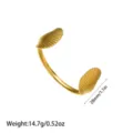Vista detallada de pulsera rígida de concha en acero inoxidable dorado con medidas - Brazalete de Concha de Abanico Prensada (YY27)