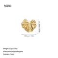 Dettaglio del ciondolo a cuore in acciaio inossidabile placcato oro 18 carati - Stile Cuore con Texture Increspata (A0083) / Oro