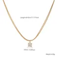 Dettaglio della collana in acciaio placcato oro 18K con pendente in zircone e misure - Stile a Doppio Strato a Quattro Griffe Intarsiato (87183) / Oro