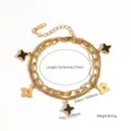 Bracciale a catena a doppio strato dorato con ciondoli a stella nera - Bracciale Stella Doppio Strato / Conchiglia Nera (7958)