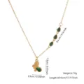Elegante collana dorata con pietre verdi e ciondolo a farfalla con misurazioni - Farfalla (81735)