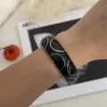 Bracciale rigido aperto in smalto geometrico nero e oro per un look moderno chic - Stile Plaid Geometrico (2025557) / nero e oro