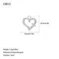 Vista dettagliata del ciondolo a cuore con croce in acciaio inox e misure 19x20,4mm - Stile Cuore con Croce (C0012) / Colore acciaio