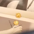 Elegante ciondolo a cuore in acciaio al titanio placcato oro 18K con bordo a perline - Cuore con Bordo (093)