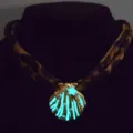 Detail van de in het donker lichtgevende schelp ketting met parels en ster - 3 # Golden blue-green light necklace