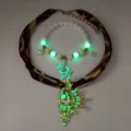 Glow-in-the-dark luminous conch necklace and beaded bracelet jewelry set detailed view - Necklace Bracelet Set / Gold Green Glow