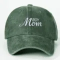Berretto da baseball verde scuro lavato con ricamo 'BOY Mom' per uso casual - Verde