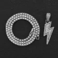 Iced Out Blitz-Anhänger mit 3mm Silber Tennis-Halskette für Hip-Hop-Style und Streetwear - Blitz Anhänger Mit Tenniskette / 3mm 40cm / Silber