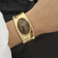 Largo bracciale a polsino dorato in stile vintage con un grande inserto in pietra - Bracciale Largo Pietra Marrone / Oro Grigio Marrone