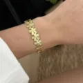 Elegante bracciale floreale dorato con petali a trama spazzolata da donna - Bracciale Fiore Piccolo / Oro