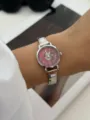 Orologio natalizio festivo da donna con quadrante Babbo Natale e cinturino in metallo - 889-5