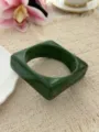 Bracciale rigido quadrato largo in resina verde scuro vintage con trama marmorizzata - Stile Quadrato Largo / Marmo Verde