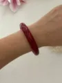 Eleganter roter Harz-Armreif mit Marmoreffekt im Retro-Stil für das tägliche Tragen - Dünner Runder Stil / Burgunderrot