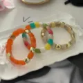 Dopamin-inspirierte bunte Harzperlen-Armbandset mit Vintage Gold-Abstandsperlen - Stapelset / Regenbogen-Kontrast-Set (824-5)